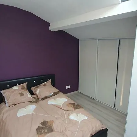 Apartment Jolie 2 Pieces *